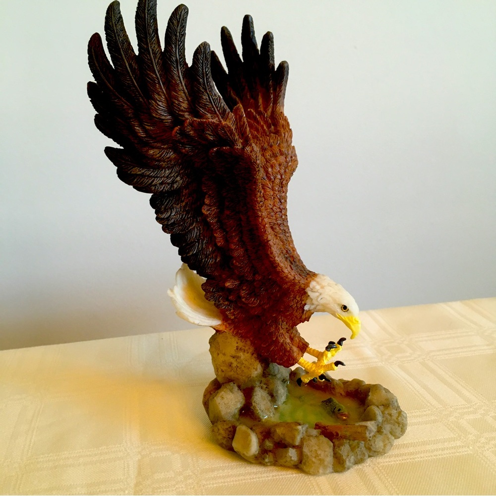 Bald eagle figurine 7 inches tall. Detailed resin eagle diving for Fish